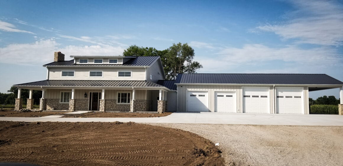 Farmhouse In Bates County