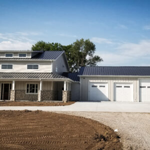 Farmhouse In Bates County