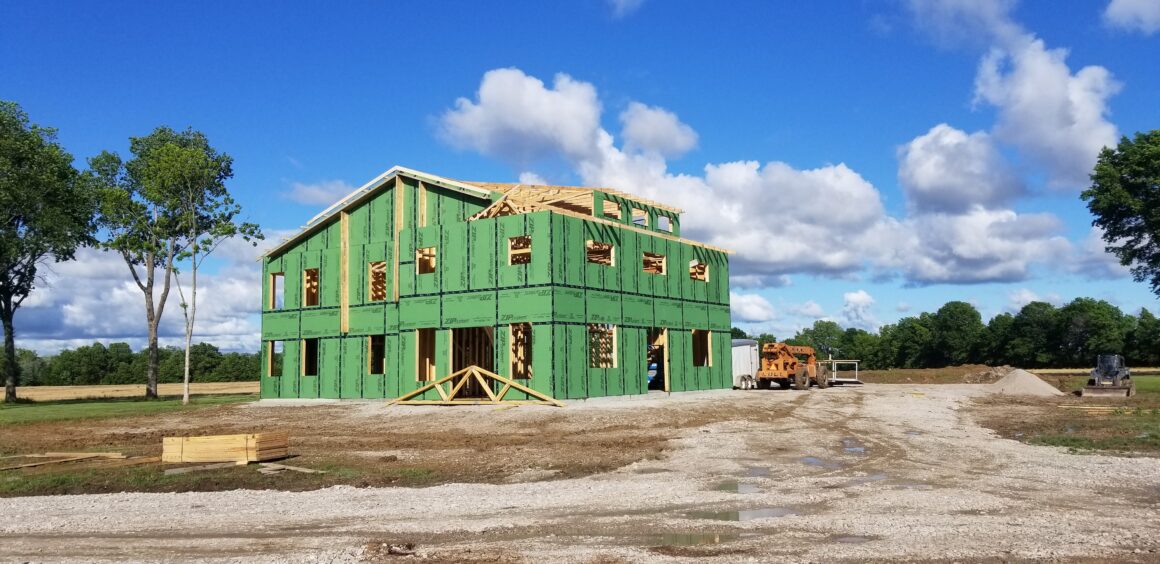 Farmhouse In Bates County