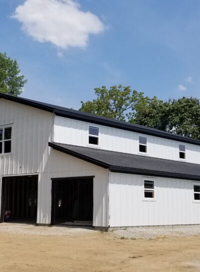 Garage / Barn